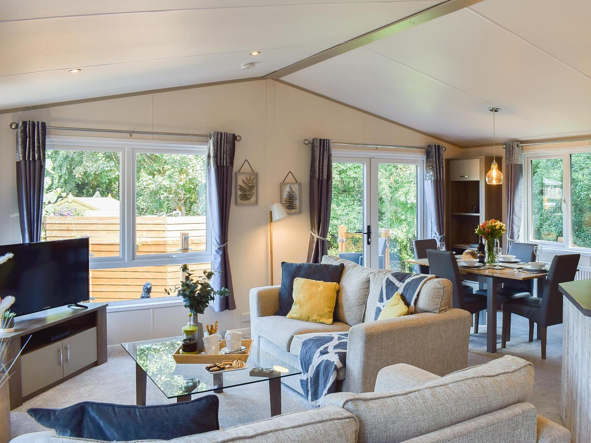 Riverside Lodge ออคเทอราร์เดอร์ ภายนอก รูปภาพ