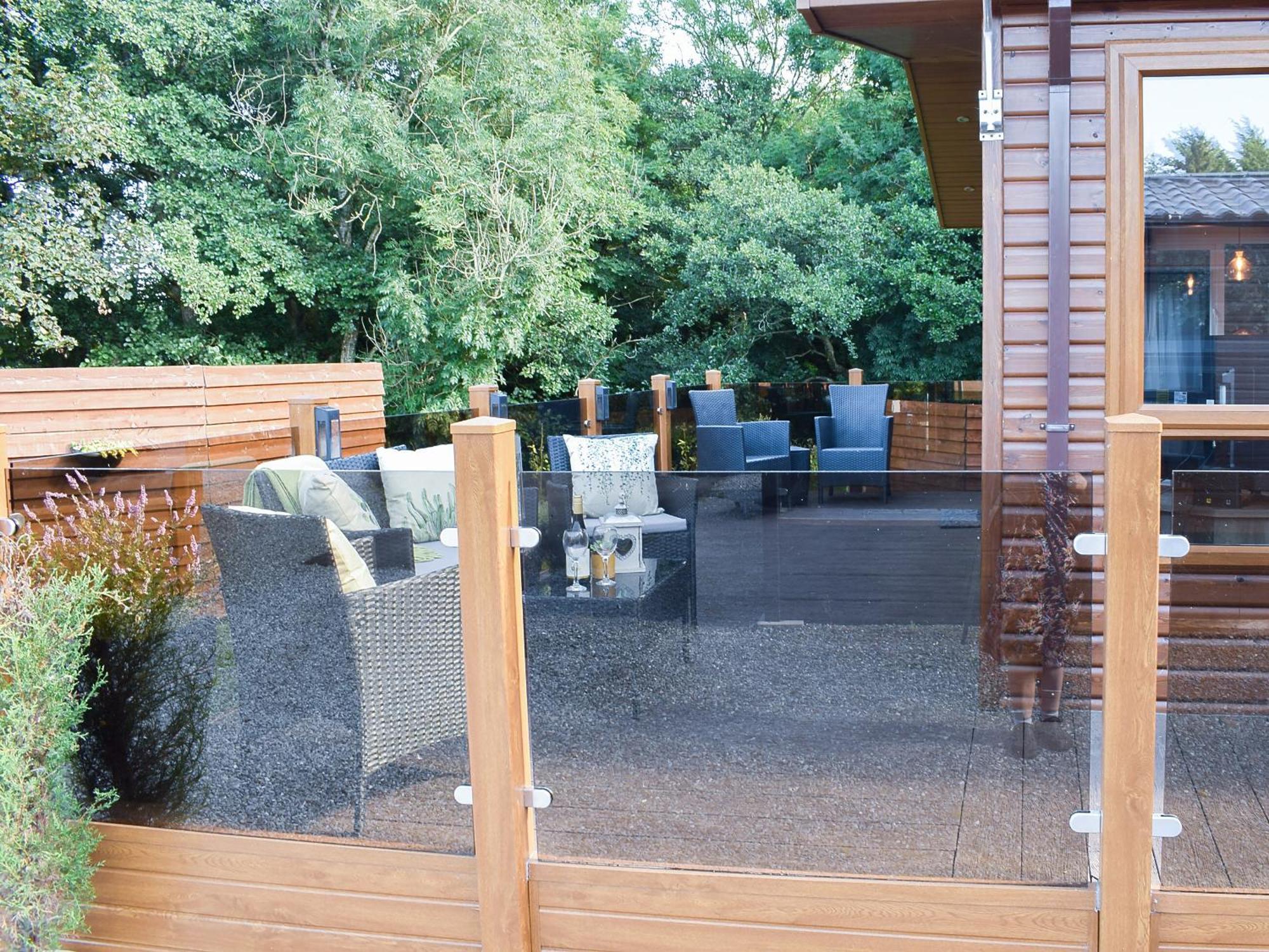 Riverside Lodge ออคเทอราร์เดอร์ ภายนอก รูปภาพ